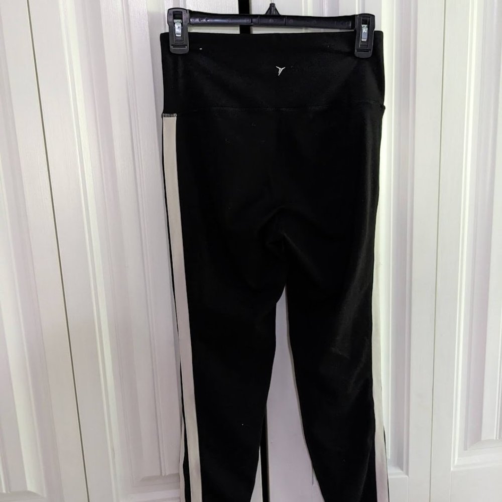 Old Navy Black Striped High-Rise Athletic Leggings Womens M